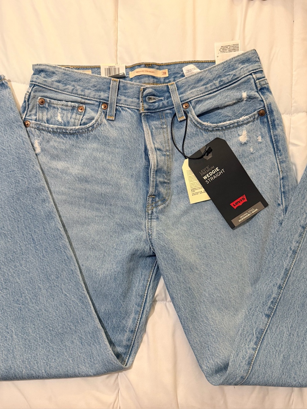 NWT Levi’s Wedgie Straight